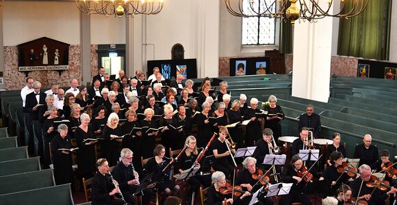 Koor GOOK en orkest 6-6-26.JPG